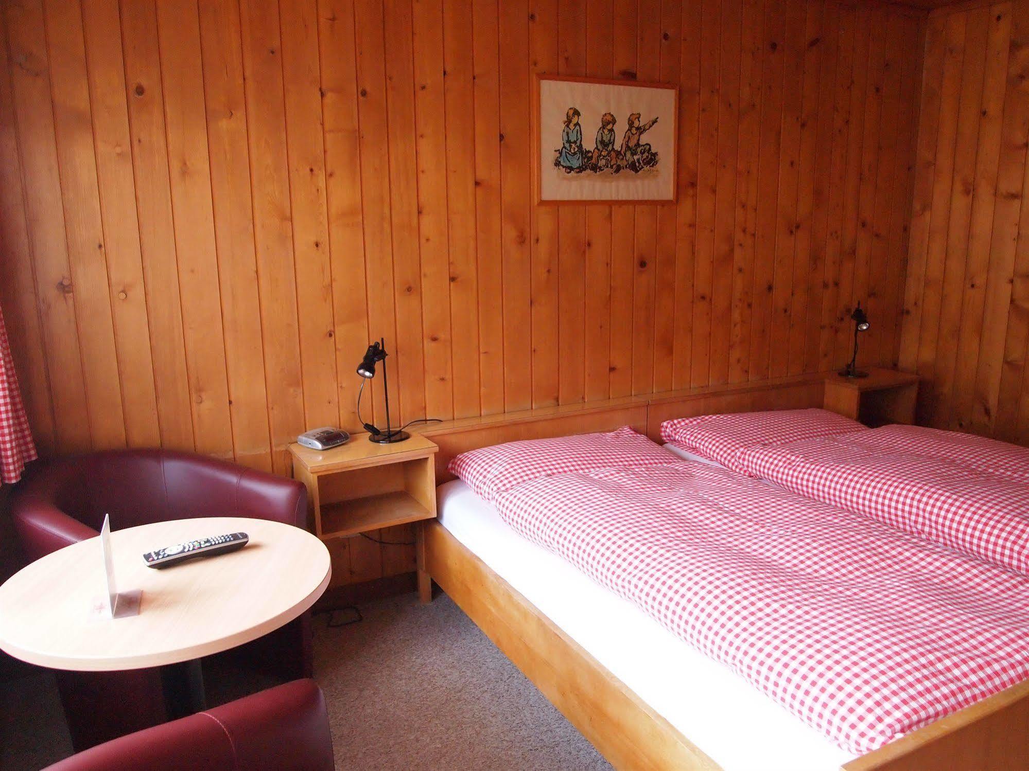 Hotel Simmental Boltigen Exteriör bild